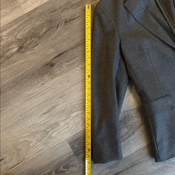 J. Crew Men's Grey Unstructured Ludlow Suit - 42R - Picture 9 of 10